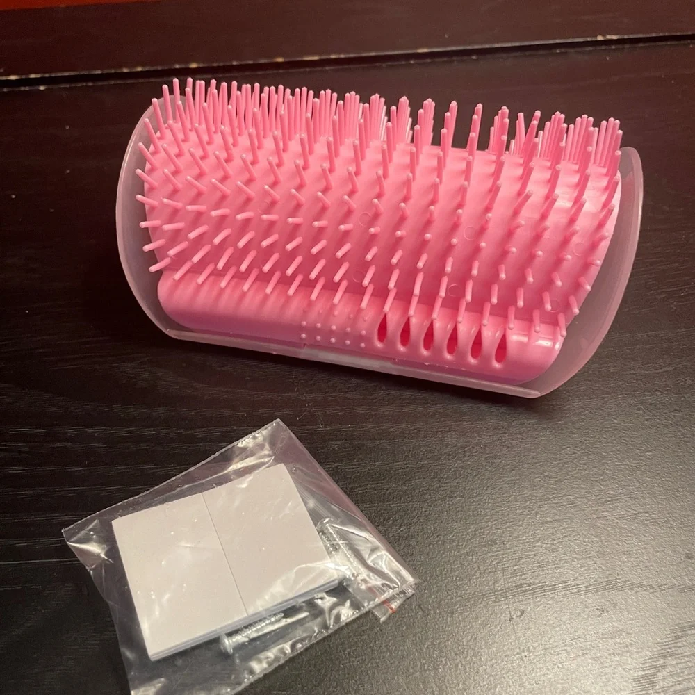 New pink Pet Set with scratcher